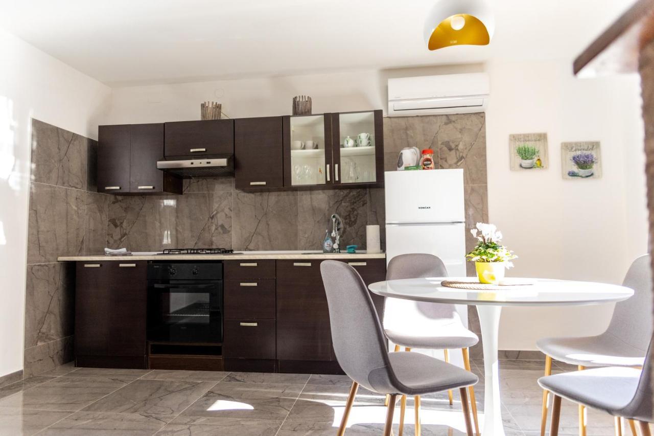 Studio Apartman Planb, Self Check In Eszék Kültér fotó